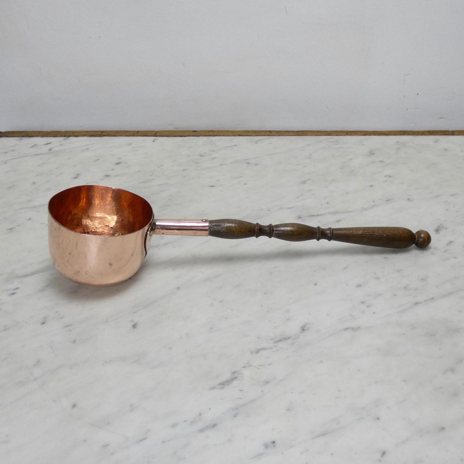 Copper ladle or muller
