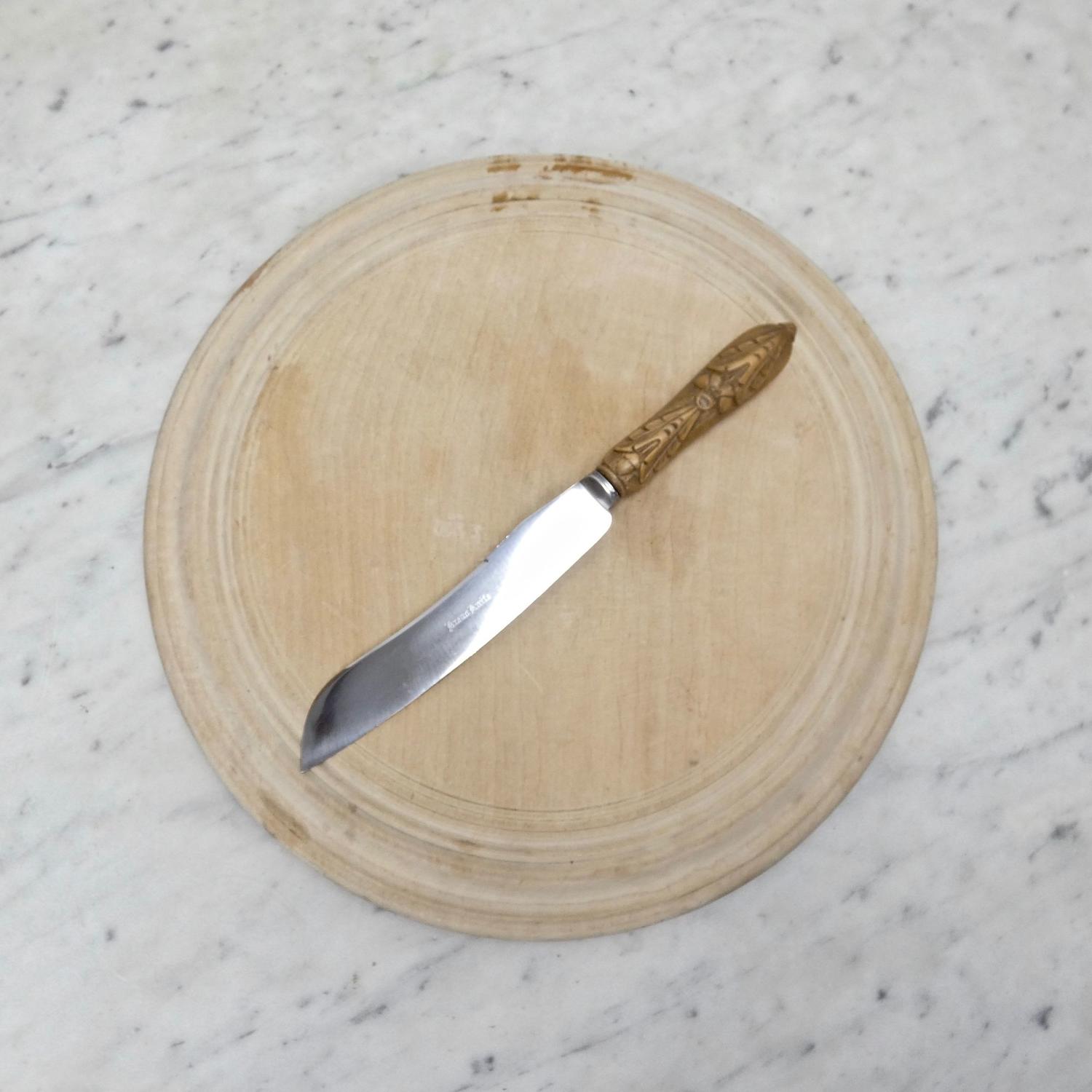 'Butler' bread knife