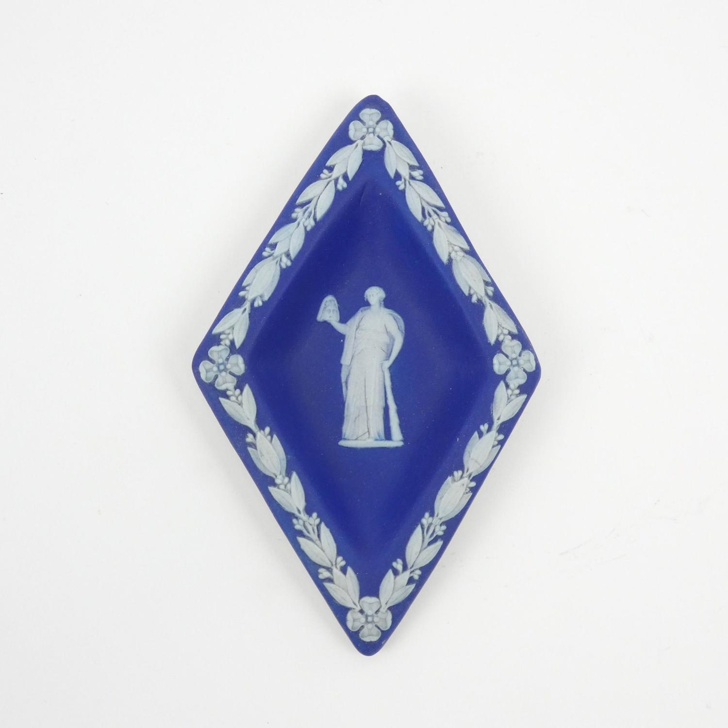 Diamond shaped pin tray