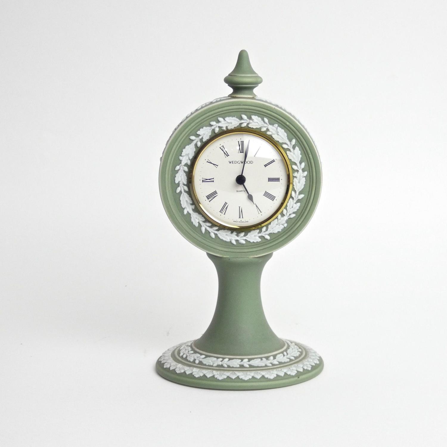 Unusual green jasper clock