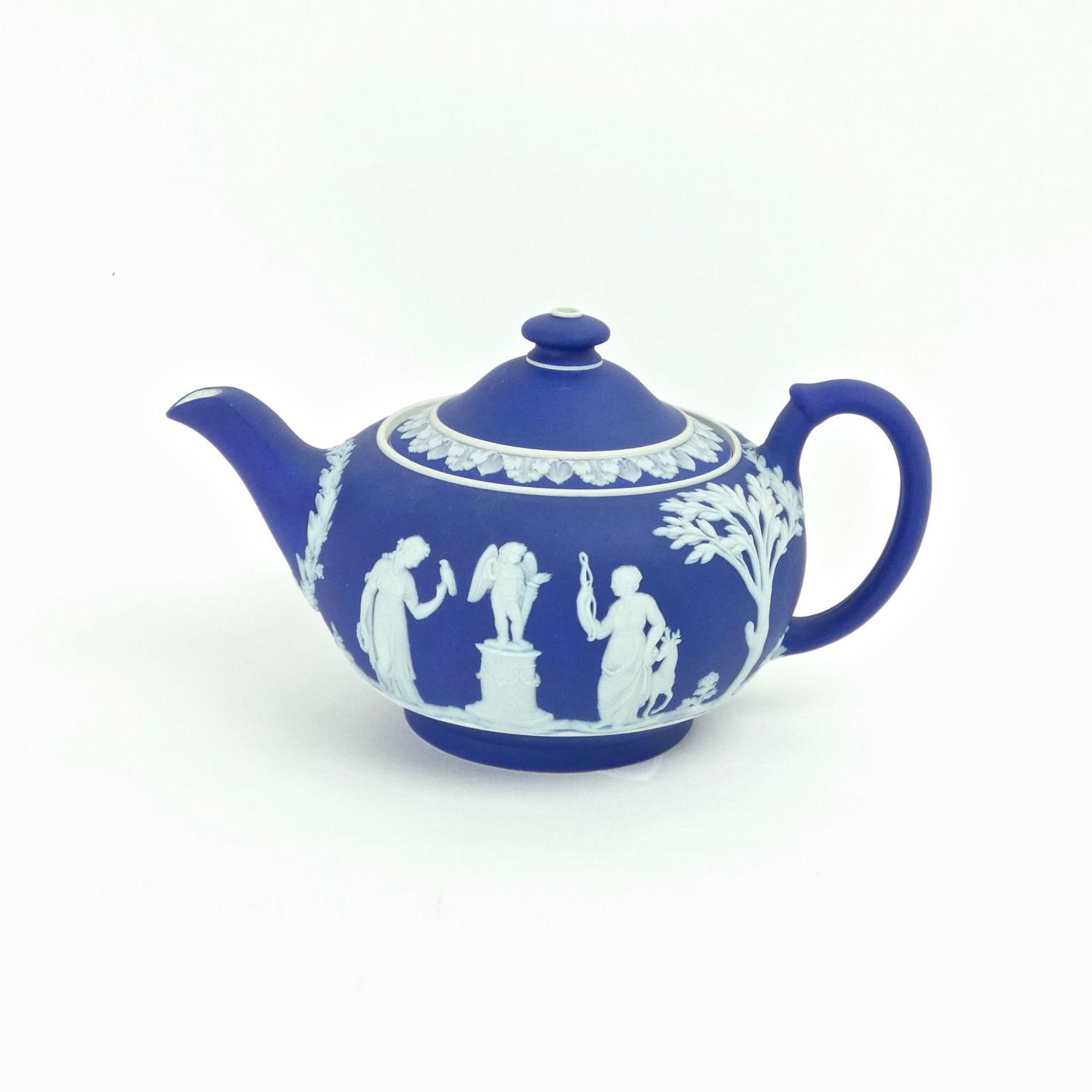 Wedgwood, dark blue, jasper dip teapot