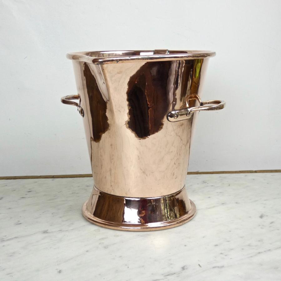 Copper bucket/measure.