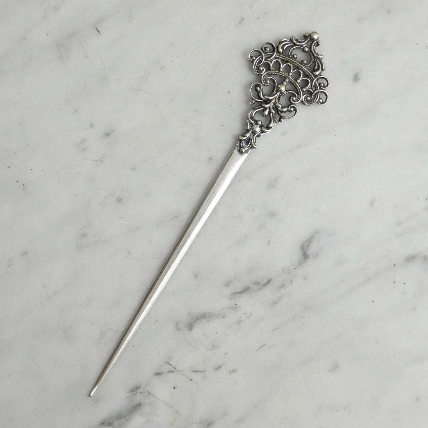 Classical, silver plated skewer