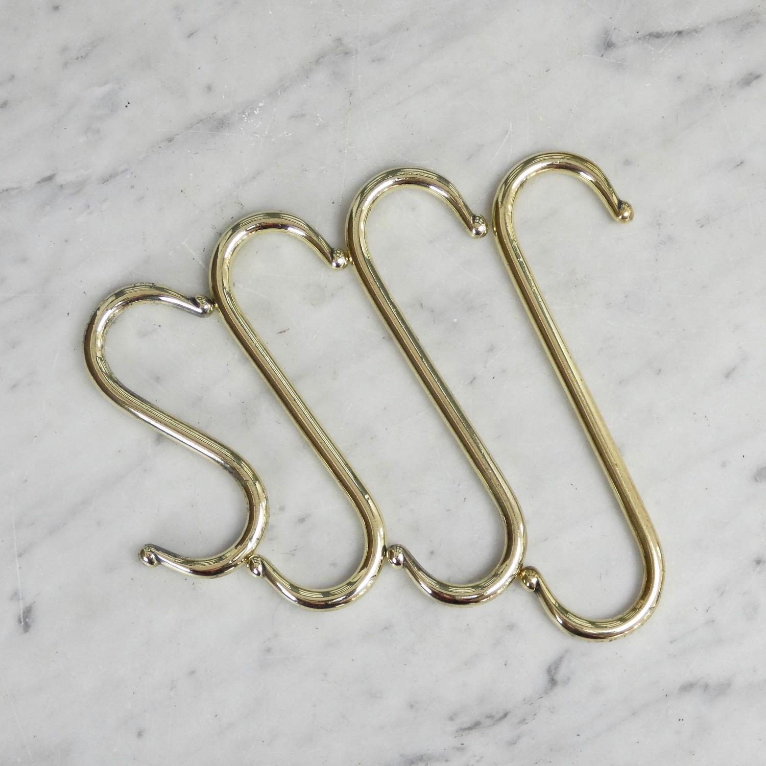 Set of 4 brass hooks