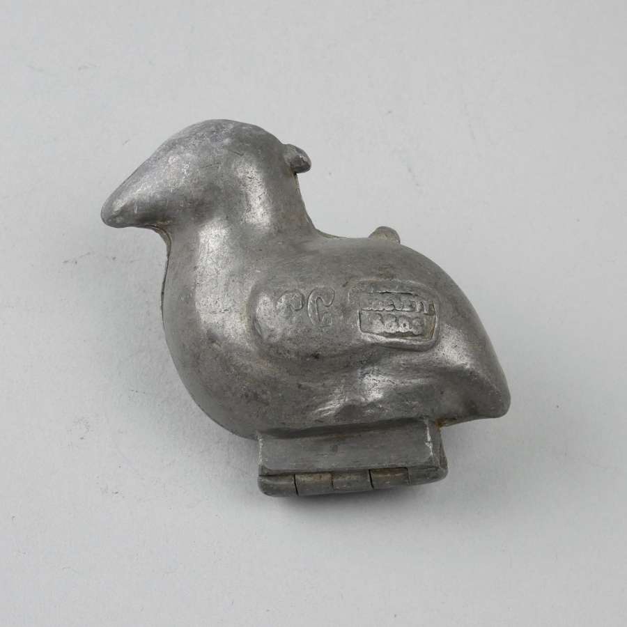 Cadot pewter 'chick' mould