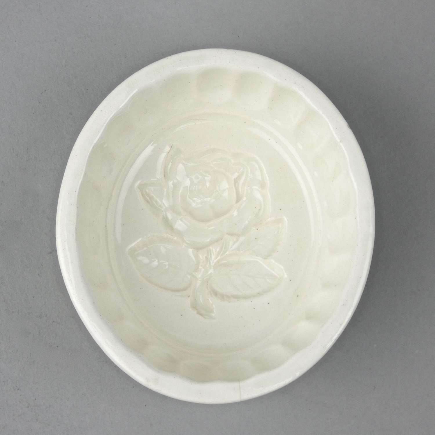 Wedgwood mould with rose to base