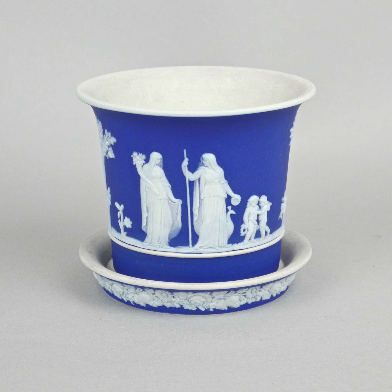 Small, Wedgwood cache pot and stand