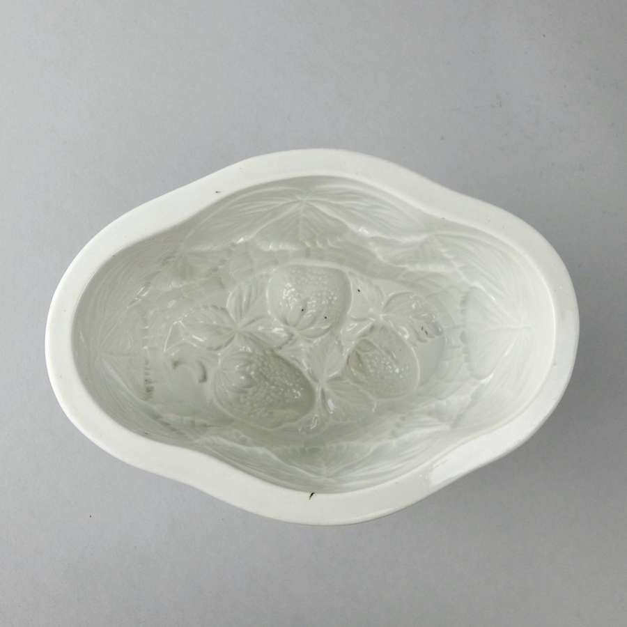 Large Copeland Strawberries mould