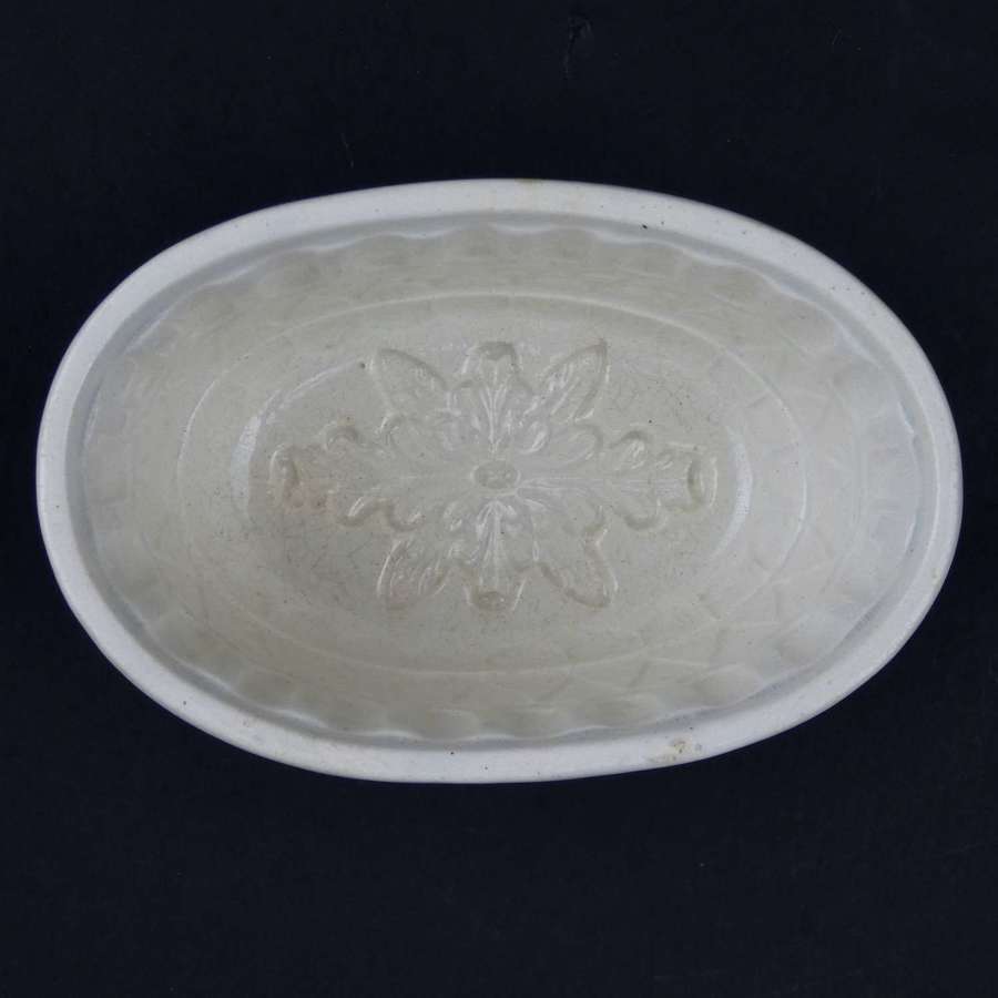 Mould with Stylised Flower to base