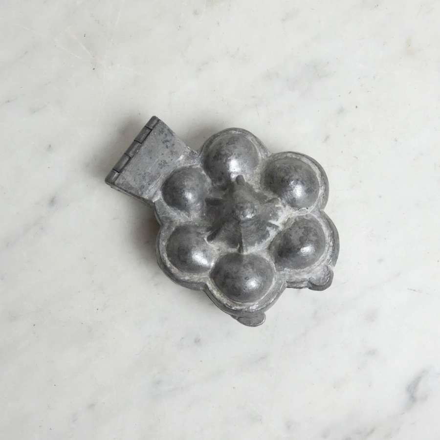 Pewter ice cream mould berries