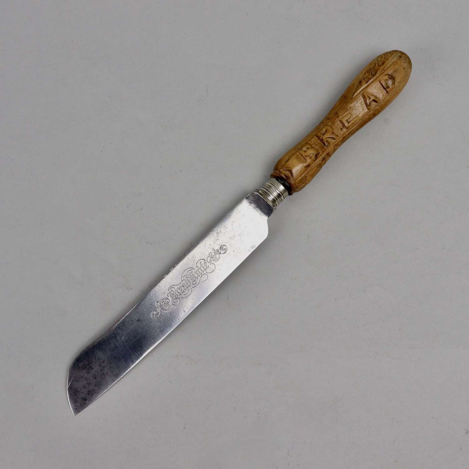 Bread Knife with carved beechwood handle