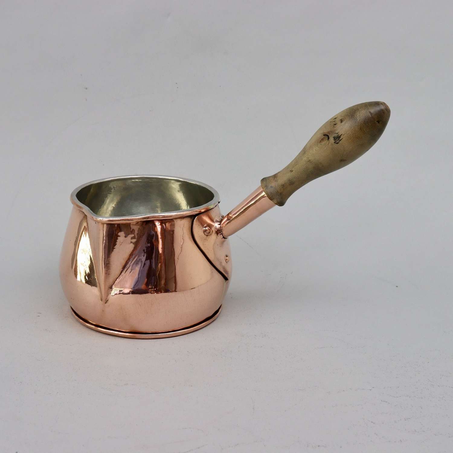 Copper pan with Pouring Spout