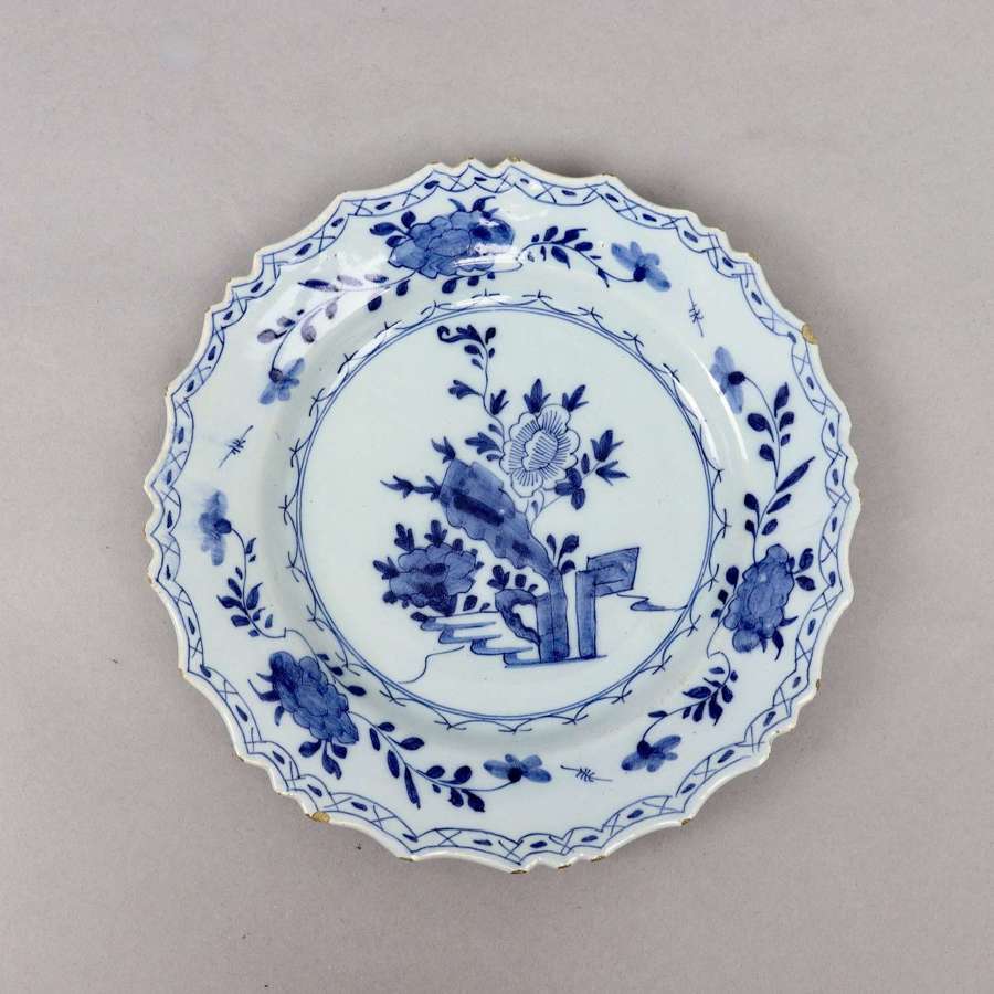 Delft Plate with Scalloped Rim