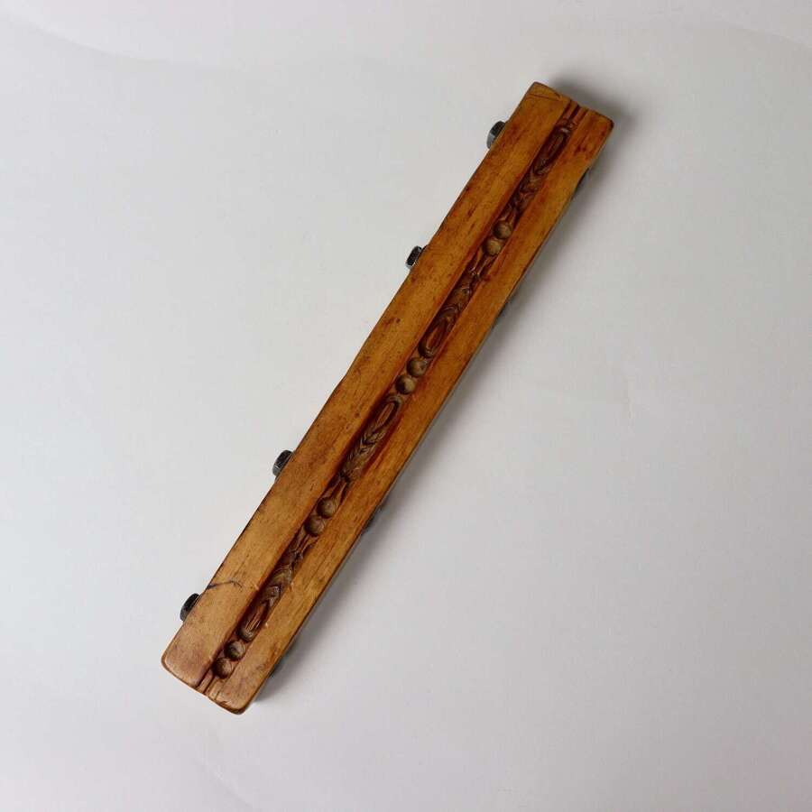 Boxwood Mould Carved with Border Design