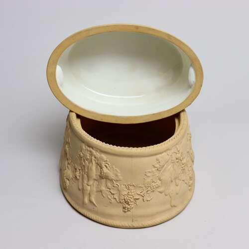 Wedgwood Caneware Game Pie Dish